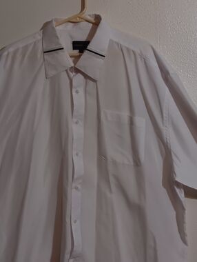 Men's White Short-Sleeve Button-Down Shirt with Black Collar Trim
